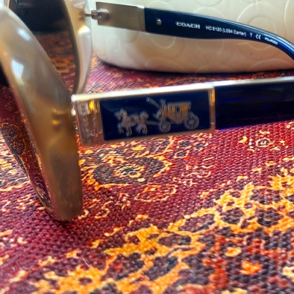 🌞 Coach sun glasses - Picture 3 of 5